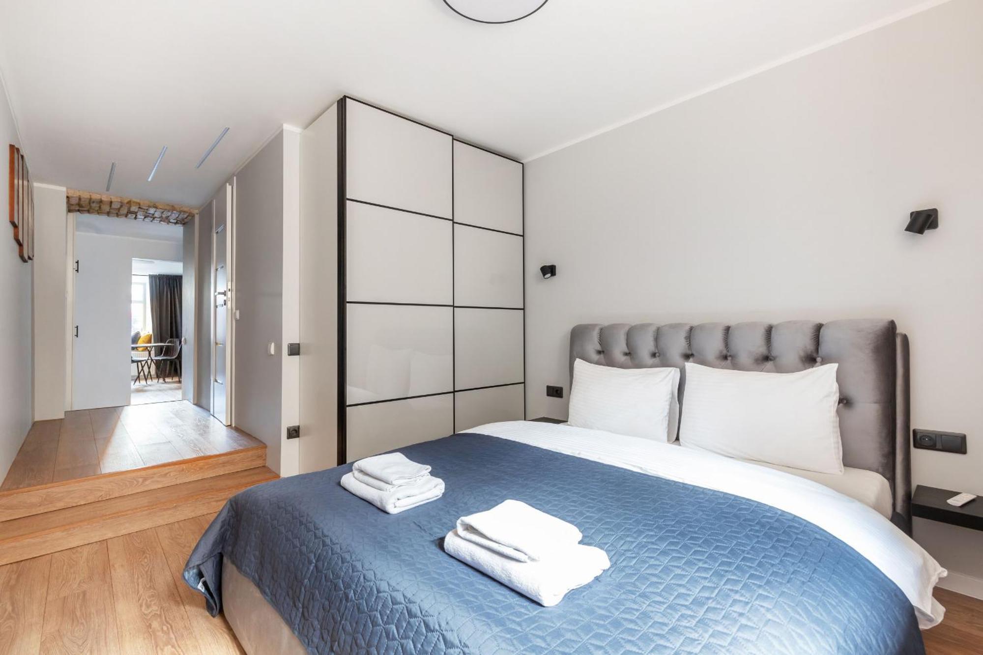 Apartment Newly Refurbished Lukiskiu Square By Reside Baltic Vilnius