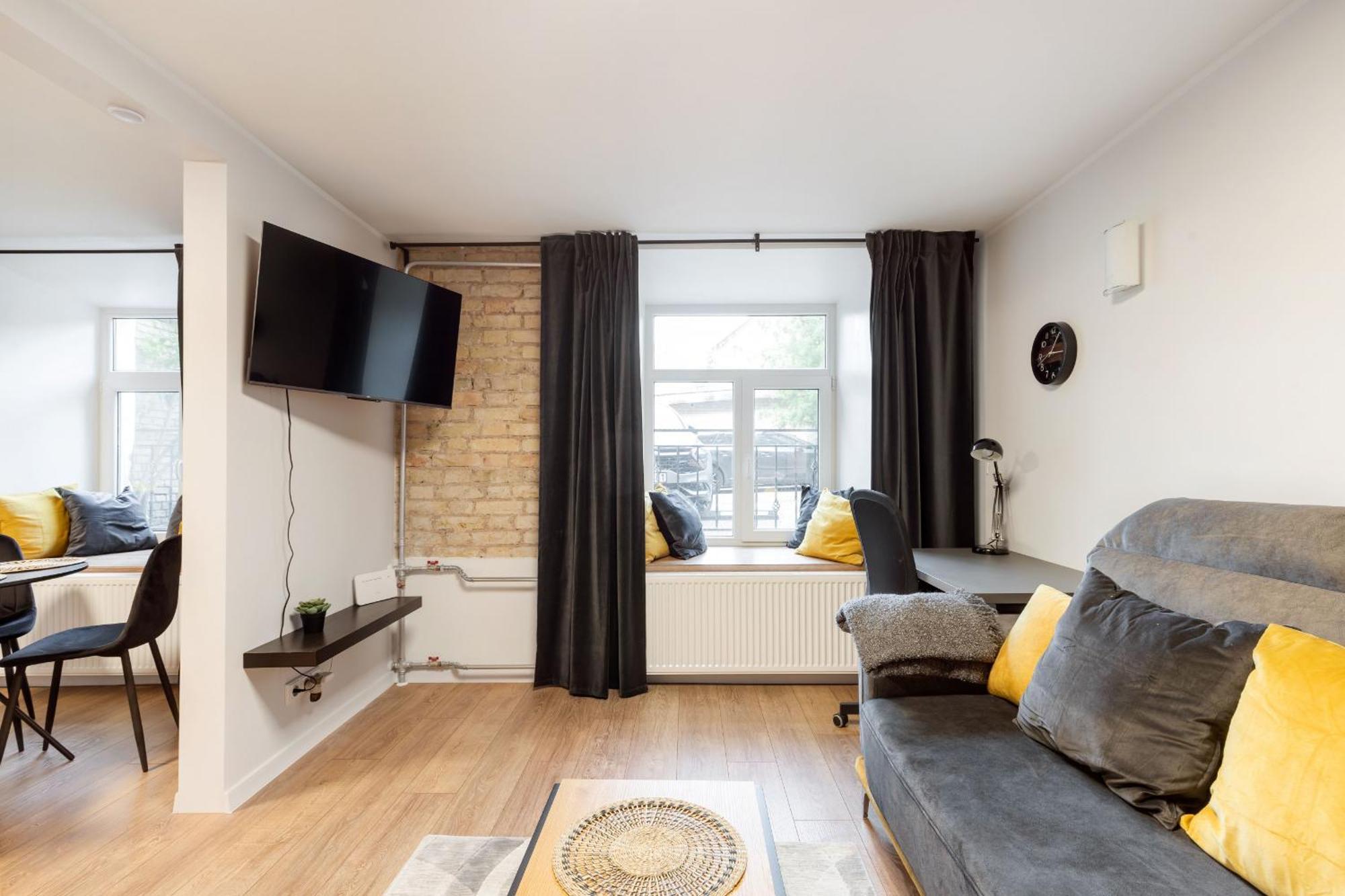 Apartment Newly Refurbished Lukiskiu Square By Reside Baltic