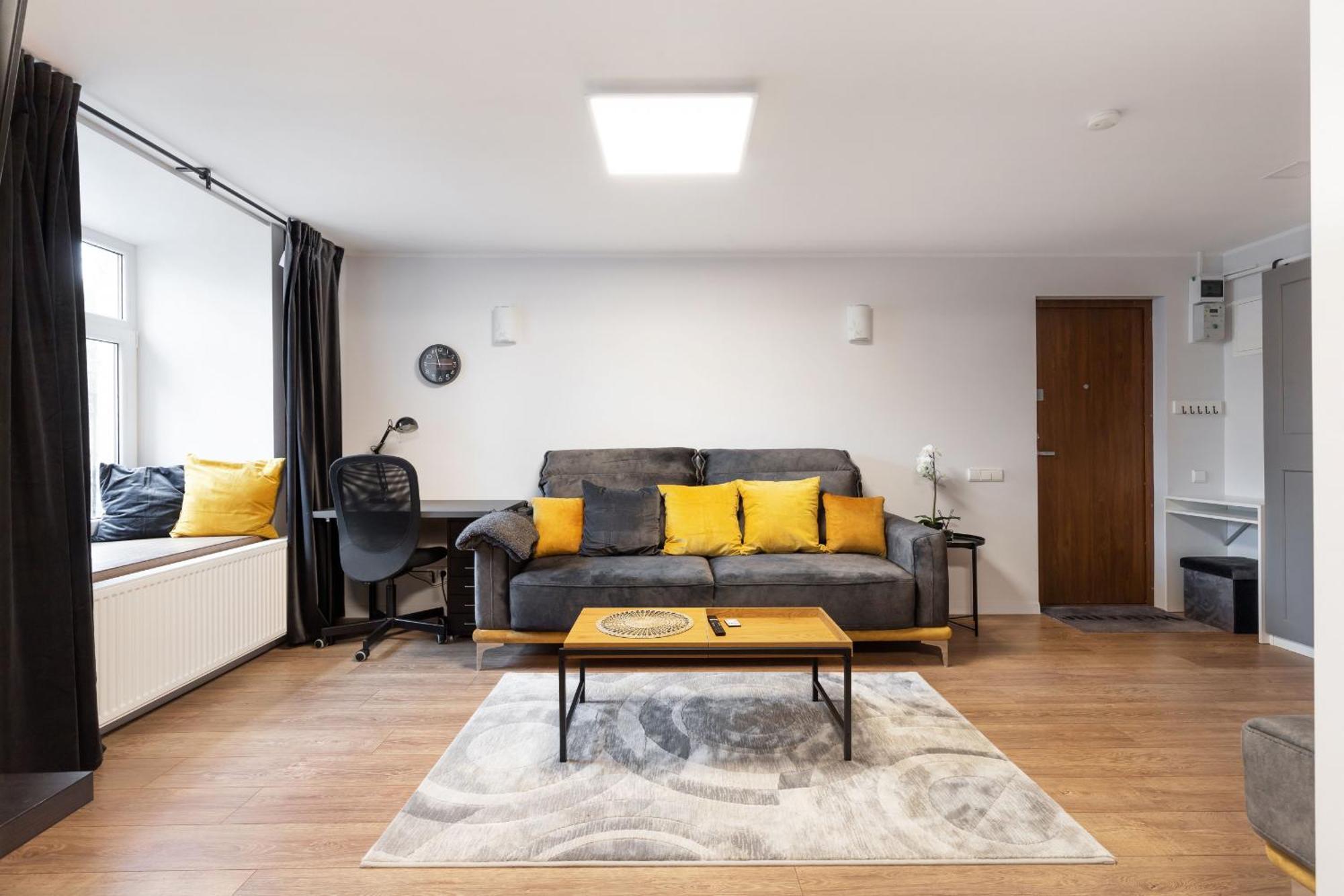 Newly Refurbished Lukiskiu Square By Reside Baltic * Vilnius