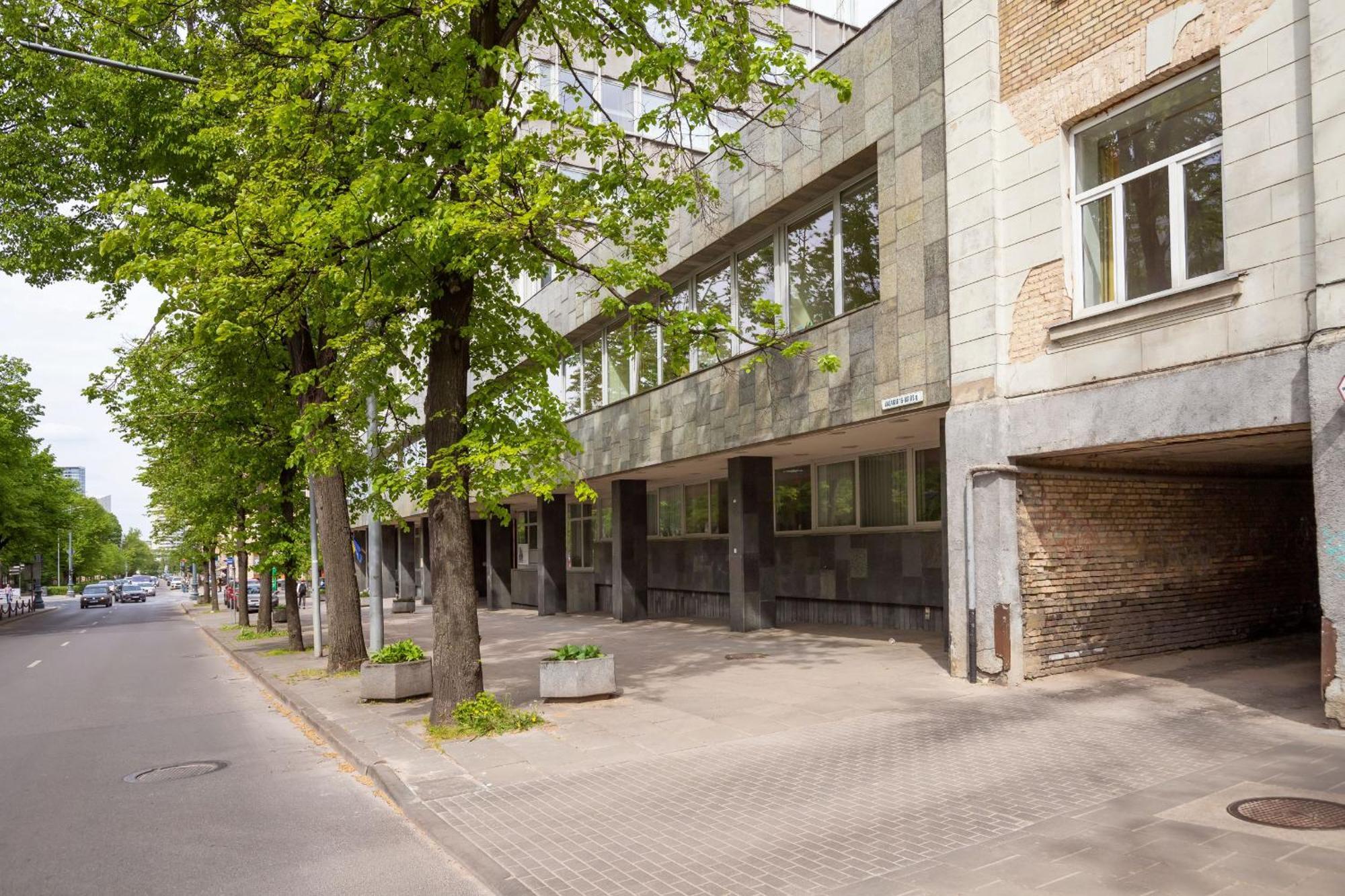 Newly Refurbished Lukiskiu Square By Reside Baltic
